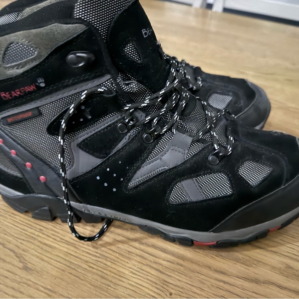 Bearpaw Men's Black Hiking Boots